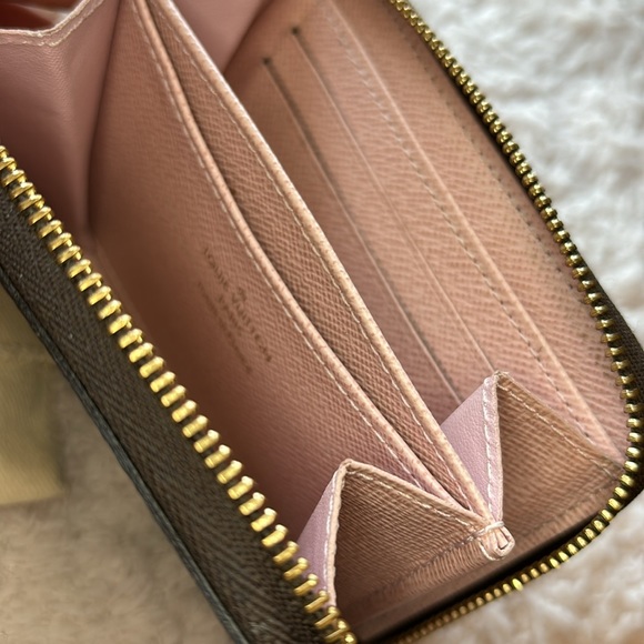Louis Vuitton Damier Compact Wallet with Pink Interior - Picture 7 of 10